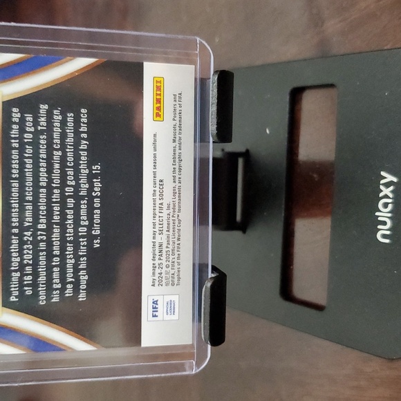 Lamine Yamal 2024-25 Select FIFA Soccer Equalizer Silver Prizm Sports Card - Picture 6 of 6